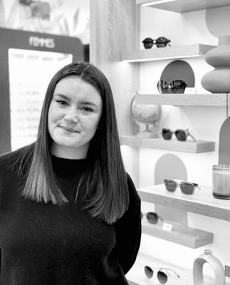 Qwendoline, collaboratrice chez Optique des Achards, Le collectif des lunetiers